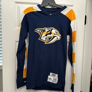 NWT Nashville Predator’s hockey team long sleeve shirt. Size XS.
